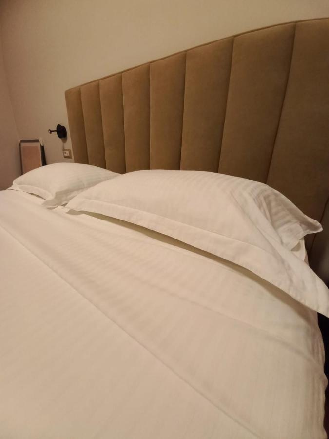 Penthouse Rooms & Aparts ティラナ エクステリア 写真