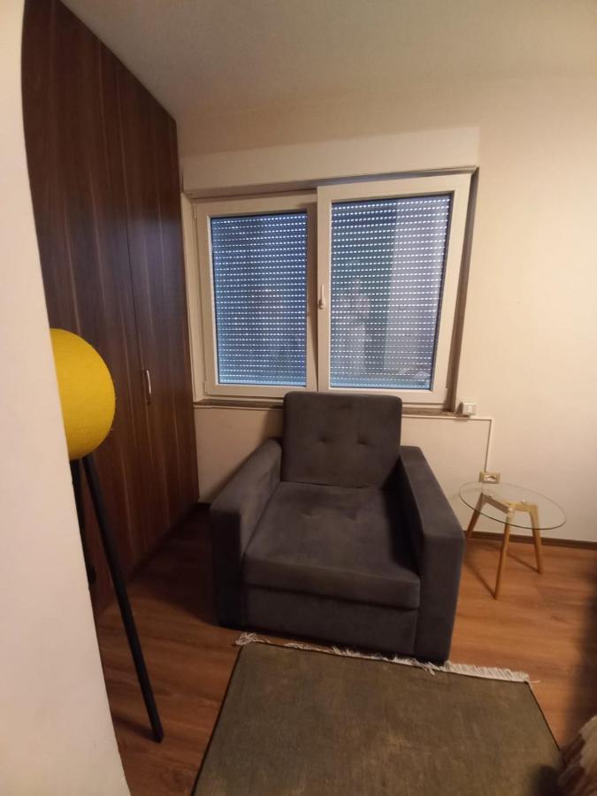 Penthouse Rooms & Aparts ティラナ エクステリア 写真