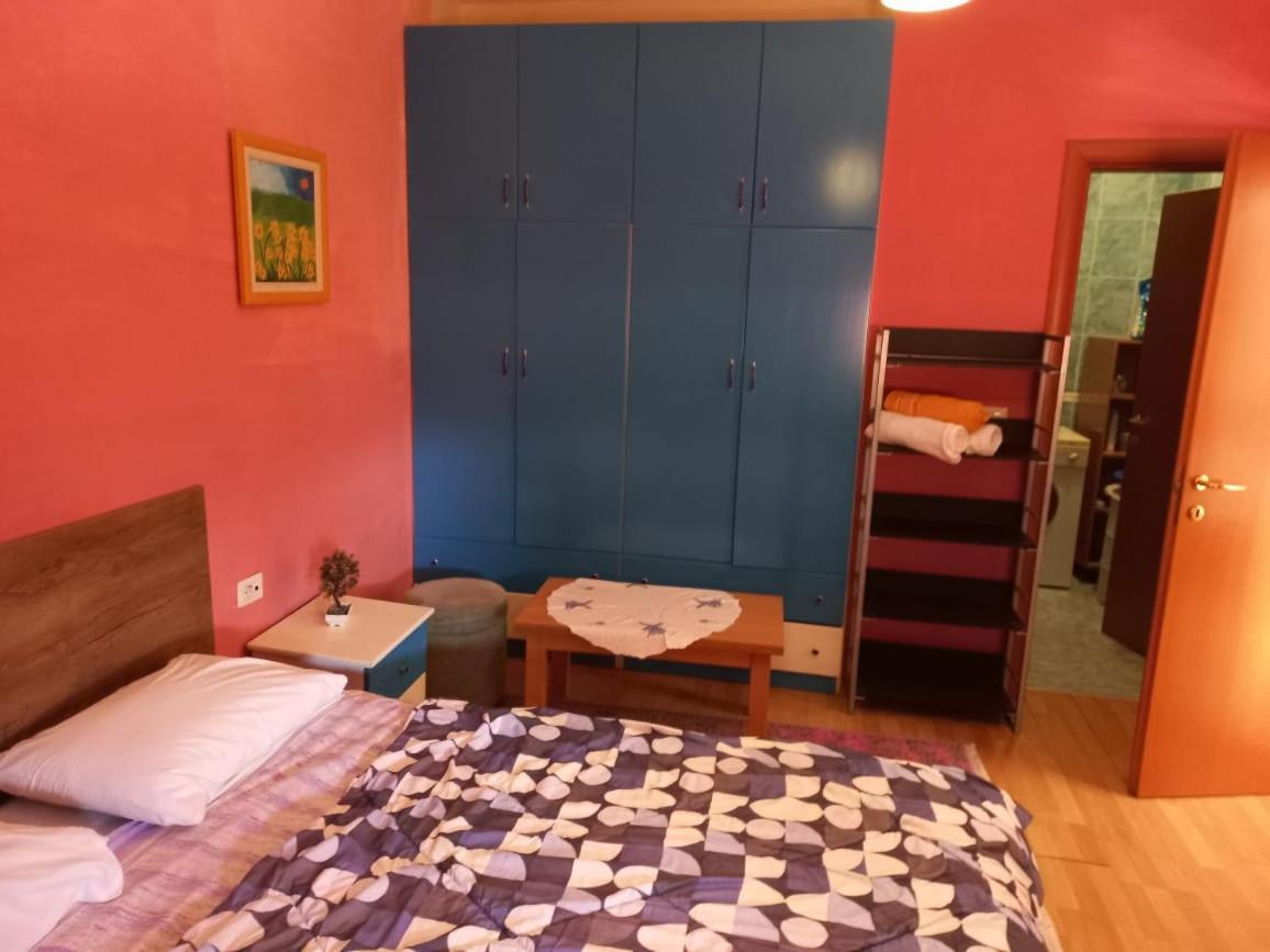 Penthouse Rooms & Aparts ティラナ エクステリア 写真